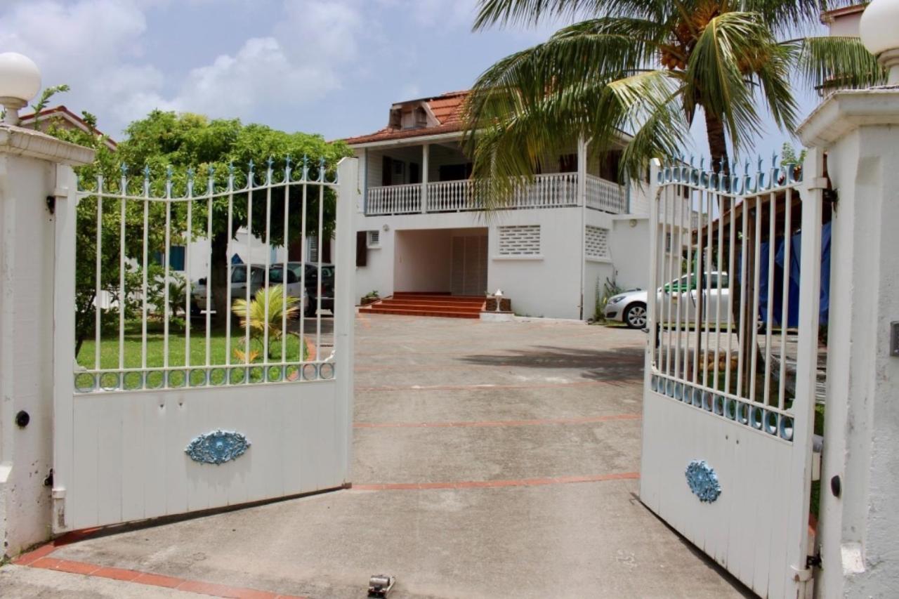Villa Bougainvillier Les Trois-Ilets Exterior photo